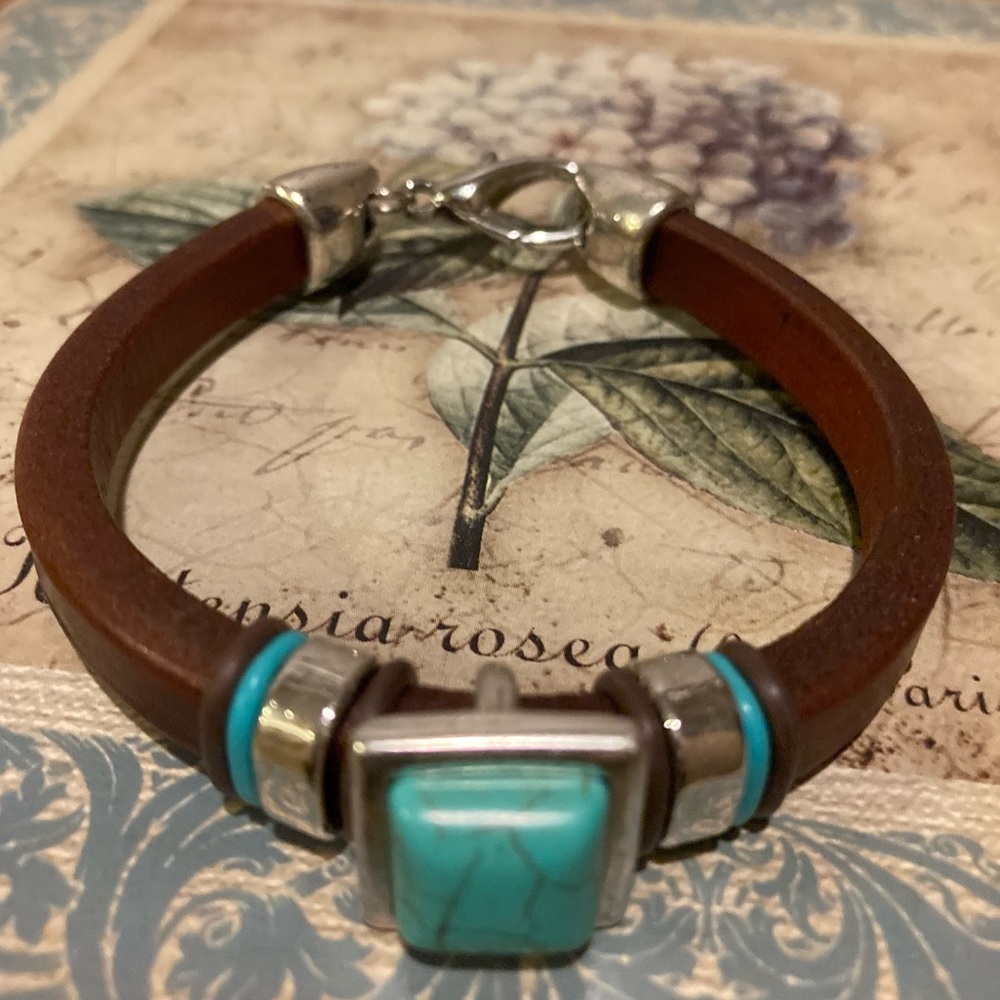 Faux Turquoise Leather Bracelet - Picture 4 of 4